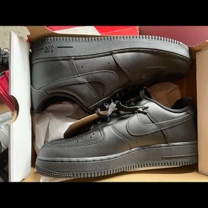 NIKE AIR FORCE - MEN’S BRAND NEW IN BOX